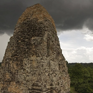 Pre Rup temple under a stormy sky