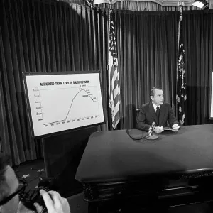 Images Dated 1971 April: 7 Apr 1971