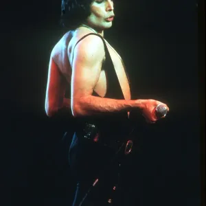 Queen Performing in LA Queen Performing in LA