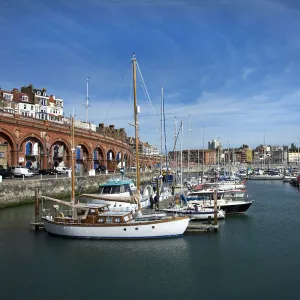 The Great British Seaside Photo Mug Collection: Ramsgate, The Great English Seaside Town