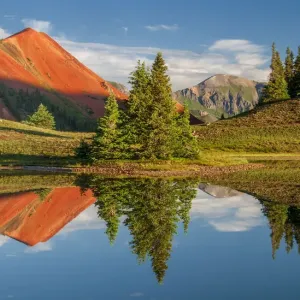 Red Mountain and reflecting ponds Red Mountain and reflecting ponds