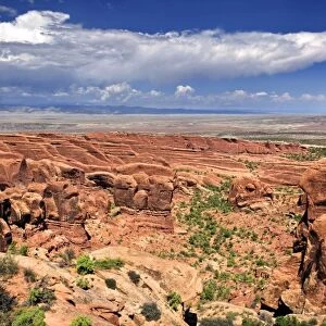Red sandstone formations formed by erosion at Devils Garden, Arches-Nationalpark, near Moab, Utah, United States