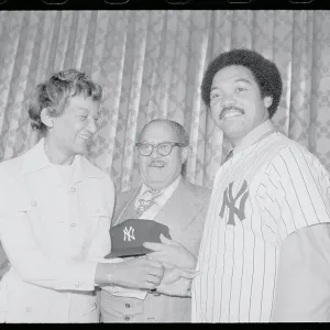 Images Dated 1976 November: 29 Nov 1976