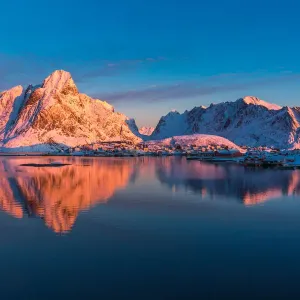 Reine and Hamnoy fishing village with the sunrise, Moskenes Island, Lofoten, Nordland Reine and Hamnoy fishing village with the sunrise, Moskenes Island, Lofoten, Nordland