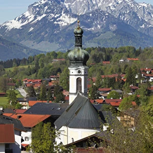 Reit im Winkl with the parish church of St. Pankratius, St. Pancras, Mt Zahmer Kaiser in Tyrol, Chiemgau region, Upper Bavaria, Bavaria, Germany, Europe