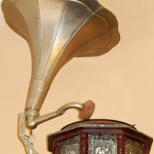 Retro Revival Print: Vintage Gramophone, 1877 Design Retro Revival Print: Vintage Gramophone, 1877 Design