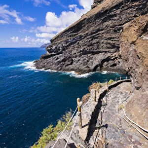 Rocky coastline on the Camino del Poris, route to Pirates Cove, Tijarafe, La Palma, Canary Islands, Spain