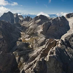 Rosengarten Group, Crepe di Lausa, Vajoletspitze mountain, Rosengartenspitze mountain, Vajolettuerme mountain, Dolomites, Trentino, Italy