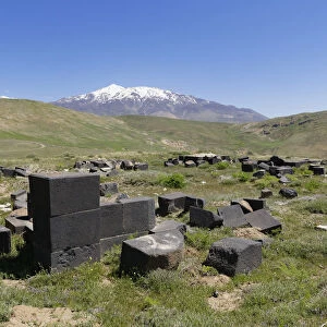 Ruins of the Urartian palace fortress of Kef Kalesi or Kefkalesi, volcano Mount Suphan or Suphan Dagi at the back, Adilcevaz, Bitlis Province, Eastern Anatolia Region, Anatolia, Turkey