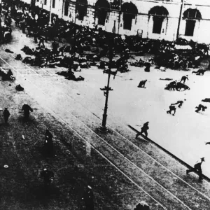 Russian Revolution 1917 Print: Fleeing Crowds Russian Revolution 1917 Print: Fleeing Crowds