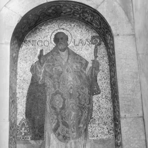 Images Dated 2005 April: 4 Apr 2005