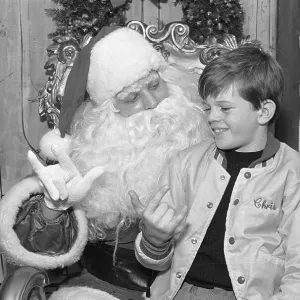 Images Dated 1987 December: 21 Dec 1987