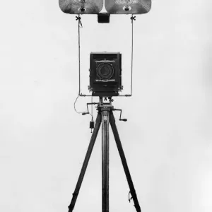 The Sashalite Print: Twin Reflector Flashbulb System