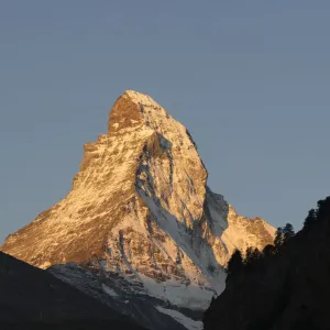 Scenic view of Matterhorn at sunrise, Zermatt, Valais Canton, Switzerland Scenic view of Matterhorn at sunrise, Zermatt, Valais Canton, Switzerland