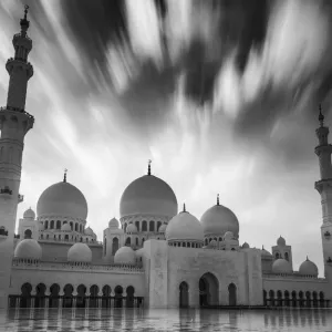 Sheikh Zayed Mosque in Abu dhabi Sheikh Zayed Mosque in Abu dhabi