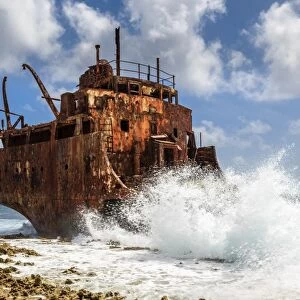 A shipwreck on the coast of Little Curacao