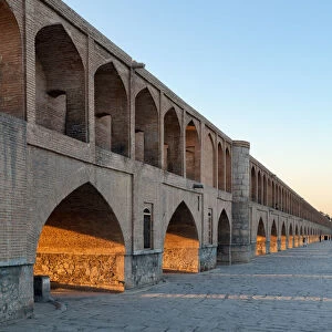 Sio Seh bridge (Bridge of 33 Arches) over Zayandeh river, Isfahan, Iran