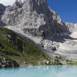 Sorapiss Lake and Mount Dito di Dio, 2603 m, Gruppo del Sorapiss, Dolomites, Alto Adige, South Tirol, Alps, Italy, Europe Sorapiss Lake and Mount Dito di Dio, 2603 m, Gruppo del Sorapiss, Dolomites, Alto Adige, South Tirol, Alps, Italy, Europe