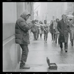 Images Dated 1982 April: 9 Apr 1982