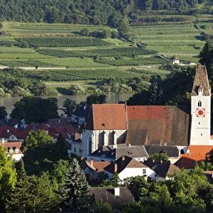 Spitz with parish church and the Danube, Wachau, Waldviertel, Lower Austria, Austria, Europe