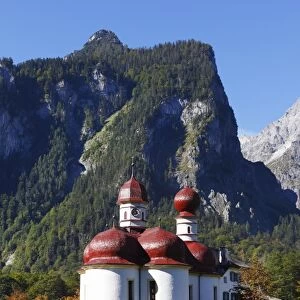 St. Bartholomae pilgrimage church, Lake Koenigssee, Nationalpark Berchtesgaden national park, Berchtesgadener Land, Upper Bavaria, Bavaria, Germany, Europe