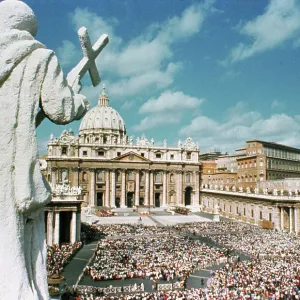Images Dated 1976 April: 15 Apr 1976