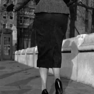 Stiletto Model Print - December 1953 Stiletto Model Print - December 1953