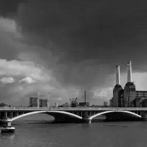 Battersea Power Station Snow Storm Print Battersea Power Station Snow Storm Print