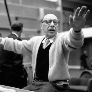 Stravinsky Dirige. Stravinsky Dirige.