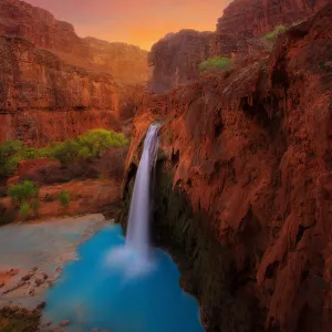 Stunning Colours of Havasu Falls