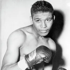 Boxing Through the Ages: A Stunning Visual Journal: Sugar Ray Robinson