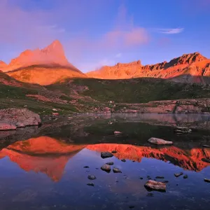 Sunrise at Ice Lake Basin Sunrise at Ice Lake Basin
