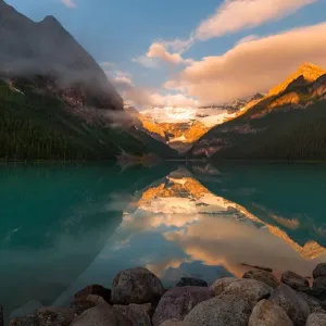 Sunrise at Lake Louise - Canada Sunrise at Lake Louise - Canada