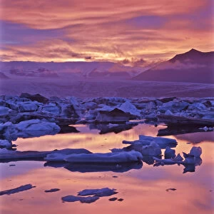 Sunset over Jokulsarlon Glacier Lagoon, Iceland