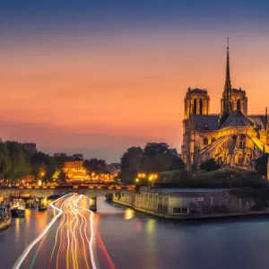 Sunset at Notre dame on Seine river Sunset at Notre dame on Seine river