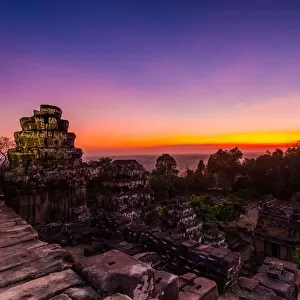 Sunset at Phnom Bakheng in Angkor Wat, Cambodia