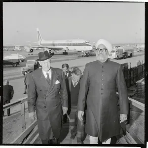 Images Dated 1971 December: 11 Dec 1971