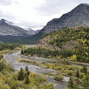 Swiftcurrent Creek with Boulder Ridge, Many Glacier Road, St. Mary, Glacier National Park, Montana, USA