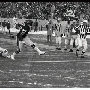 Images Dated 1979 December: 16 Dec 1979