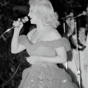 Images Dated 1982 October: 8 Oct 1982