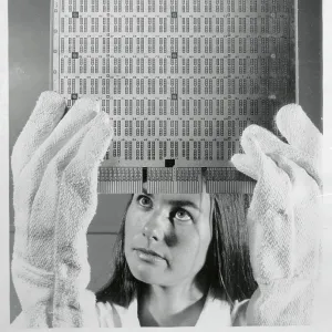 Images Dated 1971 November: 9 Nov 1971