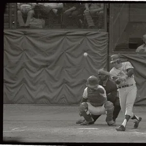 Images Dated 1973 October: 6 Oct 1973