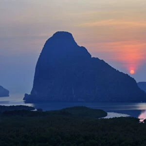 Unseen in Phang Nga : Khao Samed Nang Chee Viewpoint is very a famous island in Thailand