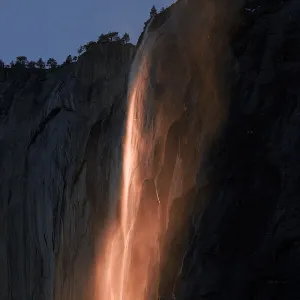 USA, California, Yosemite National Park, Horsetail Falls at sunset