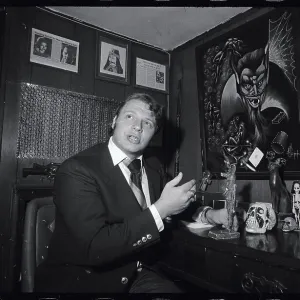 Images Dated 1977 November: 18 Nov 1977