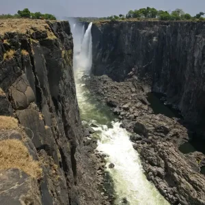 Cataratas Victoria, vista desde Zimbabue, Río Zambezi, Zambia, Zimbabue, África. Cataratas Victoria, vista desde Zimbabue, Río Zambezi, Zambia, Zimbabue, África.