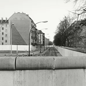 View over the Berlin Wall in 1985 with apartment buildings on both sides, Berlin, Germany, Europe