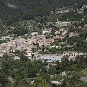 View of the mountain village of Estellencs, Serra de Tramuntana, Northwestern Coast, Mallorca, Balearic Islands, Spain, Europe