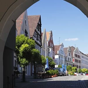 View through the Unteres Tor gate on the marketplace, Guenzburg, Donauried region, Swabia, Bavaria, Germany, Europe