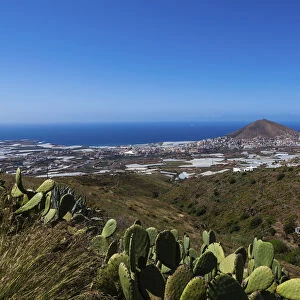 View of the village of Galdar de Sardina and Mount Pico de Galdar, Galdar, Gran Canaria, Canary Islands, Spain, Europe, PublicGround